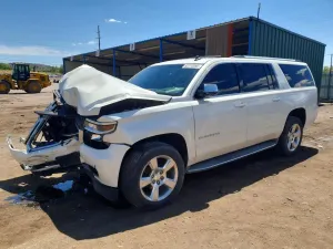 Chevrolet Suburban 5.3L 8 2015