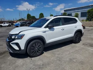 Volkswagen Taos 1.5L 4 2023