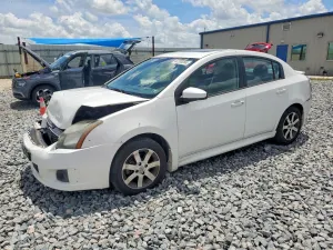 Nissan Sentra 2.0L 4 2012
