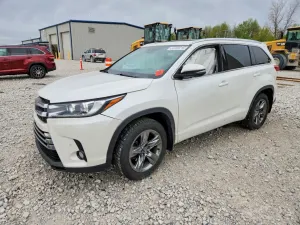 Toyota Highlander 3.5L 6 2017