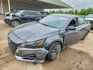 Nissan Altima 2.5L 4 2025