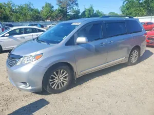 Toyota Sienna 3.5L 6 2014
