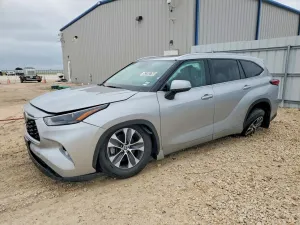 Toyota Highlander 2.4L 4 2023