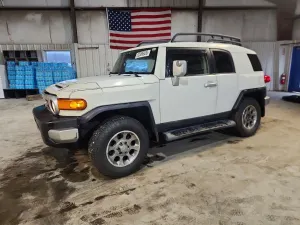 Toyota FJ Cruiser 4.0L 6 2011
