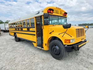 International 3000 8 1990