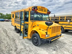 International 3000 7.2L 8 2001