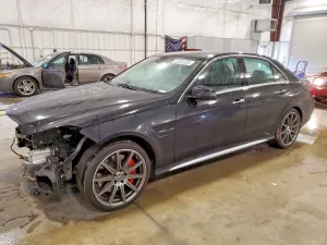 Mercedes-Benz E 5.5L 8 2015