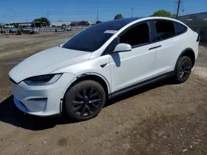 Tesla Model X 2023