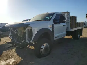 Ford F-450 6.7L 8 2024