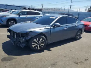 Nissan Altima 2.5L 4 2021