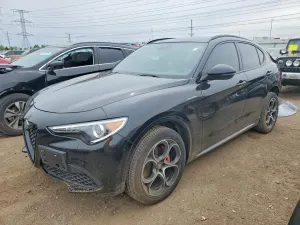Alfa Romeo Stelvio 2.0L 4 2022