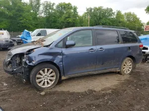 Toyota Sienna 3.5L 6 2014