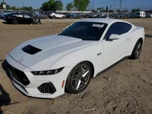 Ford Mustang 5.0L 8 2025