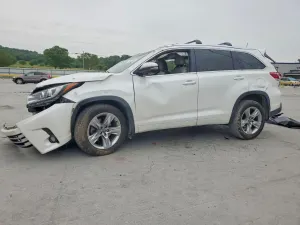 Toyota Highlander 3.5L 6 2017