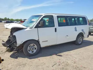GMC Savana 4.8L 8 2006