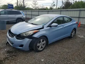 Hyundai Elantra 1.8L 4 2013