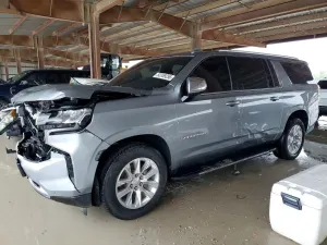 Chevrolet Suburban 5.3L 8 2023