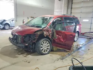 Toyota Sienna 3.5L 6 2012