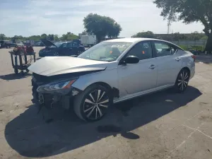 Nissan Altima 2.5L 4 2021