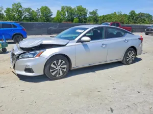 Nissan Altima 2.5L 4 2019