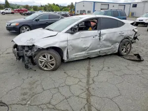 Hyundai Elantra 2.0L 4 2019
