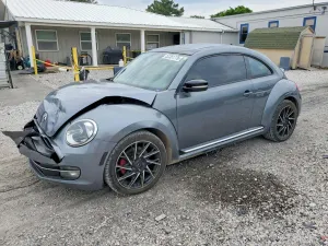 Volkswagen Beetle 2.0L 4 2012