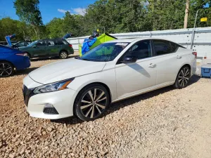 Nissan Altima 2.5L 4 2020