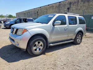 Nissan Pathfinder 4.0L 6 2005