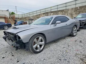 Dodge Challenger 5.7L 8 2014