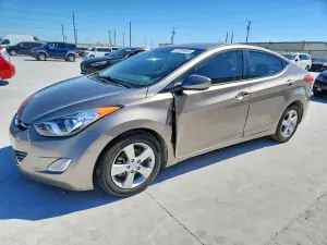 Hyundai Elantra 1.8L 4 2013