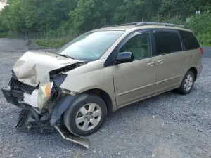 Toyota Sienna 3.3L 6 2005