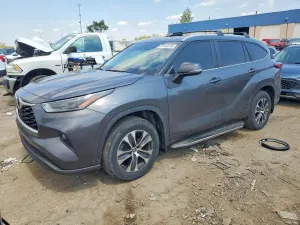 Toyota Highlander 2.4L 4 2023