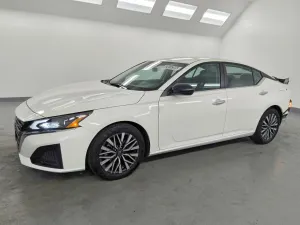 Nissan Altima 2.5L 4 2025