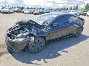 Tesla Model 3 2025