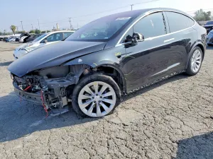 Tesla Model X 2020