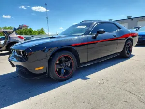 Dodge Challenger 5.7L 8 2013