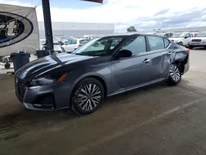 Nissan Altima 2.5L 4 2025