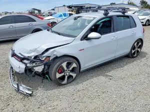 Volkswagen Golf 2L 4 2018