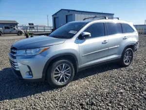 Toyota Highlander 3.5L 6 2019