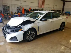 Nissan Altima 2.5L 4 2025