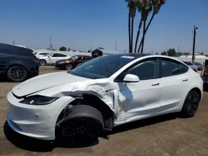 Tesla Model 3 2025