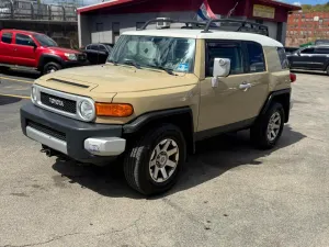Toyota FJ Cruiser 4.0L 6 2014