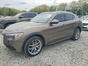 Alfa Romeo Stelvio 2.0L 4 2019