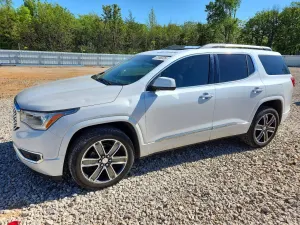 GMC Acadia 3.6L 6 2017
