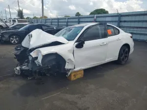 Alfa Romeo Giulia 2.0L 4 2017