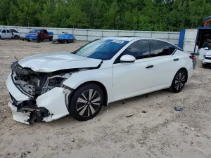 Nissan Altima 2.5L 4 2019