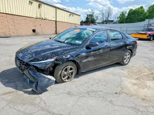 Hyundai Elantra 2.0L 4 2021