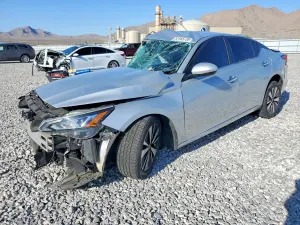 Nissan Altima 2.5L 4 2021