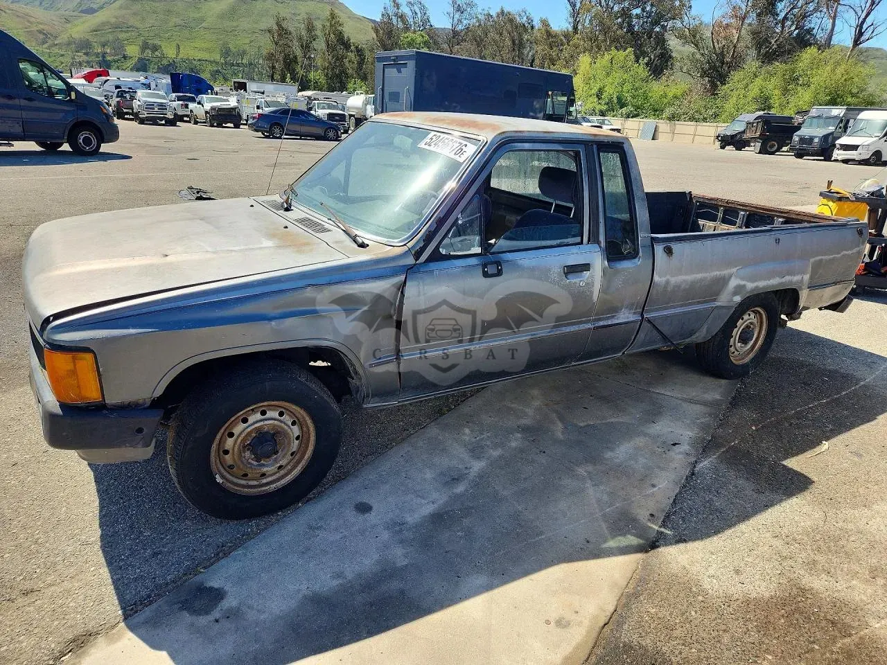 Toyota Hilux 2.4L 4 1986