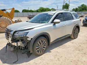 Nissan Pathfinder 3.5L 6 2025